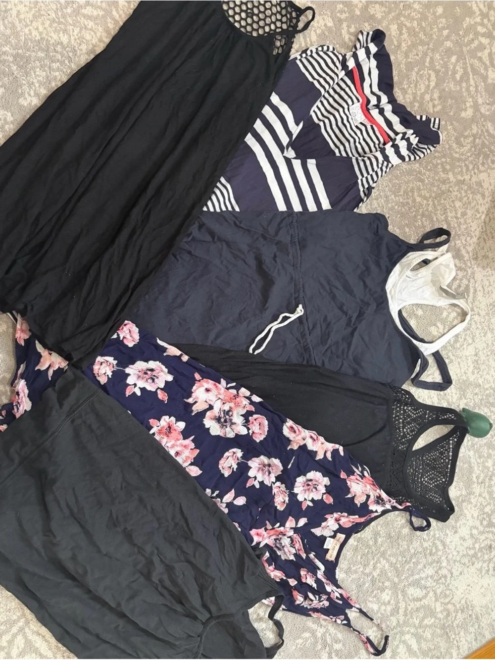 Summer Bundle - Size Small - Picture 3 of 4